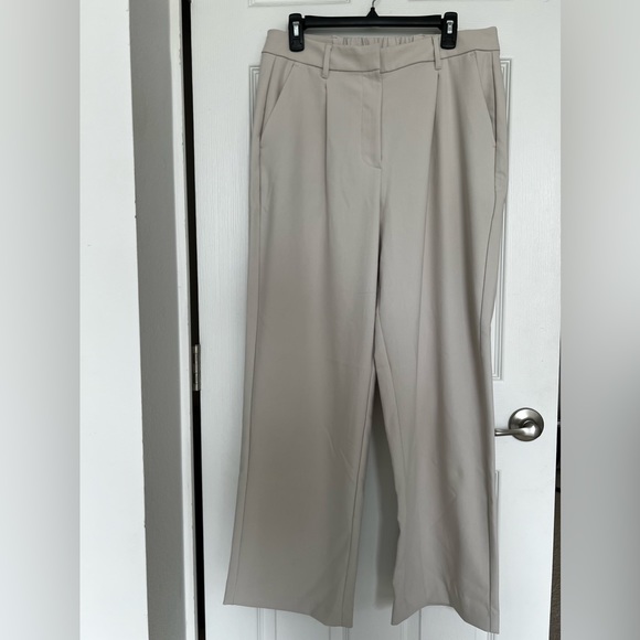 Old Navy Taylor Trouser - Picture 2 of 4